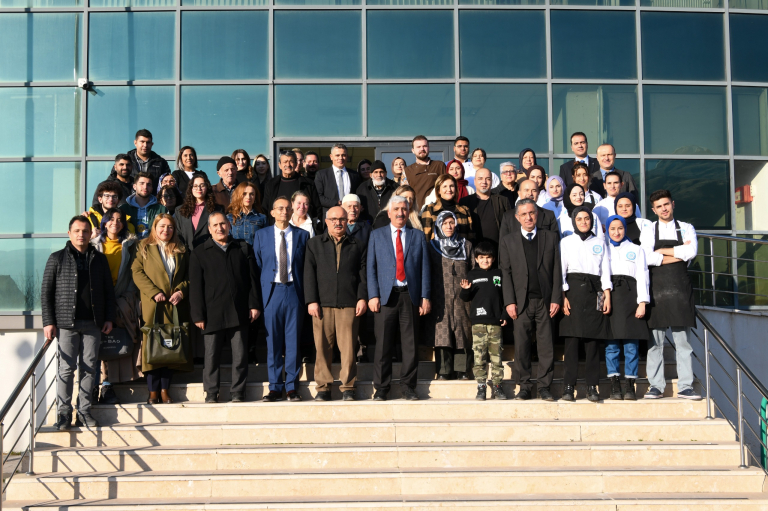 lezzetli-miraslar-fastfood-karsisinda-kusaklar-arasi-dayanisma-28