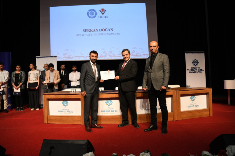 tubitak-proje-destegi-kazanan-ogrencilere-basari-belgeleri-takdim-edildi-249