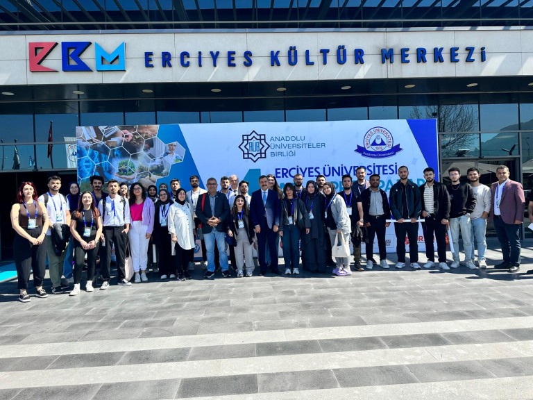 universitemiz-aub-erciyes-4-ar-ge-proje-pazari-ve-tanitim-gunlerine-katildi-1083