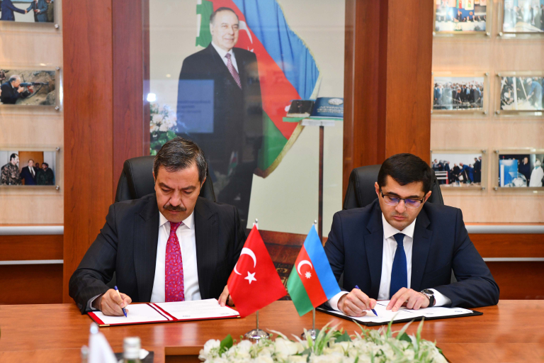 azerbaycan-universiteleri-ile-yeni-is-birlikleri-ve-ortak-kongre-1109