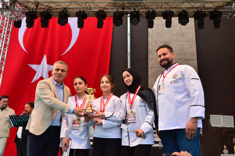 MTÜ’de Türk Mutfağının Kuşakları Buluşturan Lezzetleri Yarıştı